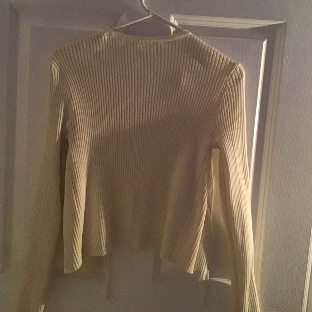 Cute tie top - Picture 4 of 5